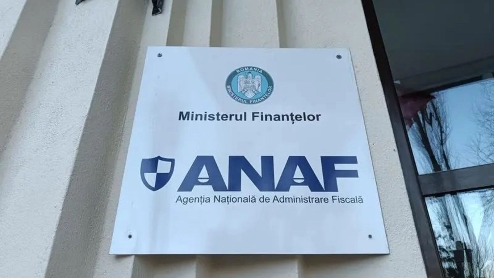 anaf avertizeaza escrocii se dau drept inspectori antifrauda pentru a fura date bancare