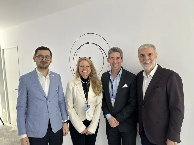 ancom si spacex isi continua parteneriatul dupa discutii la barcelona