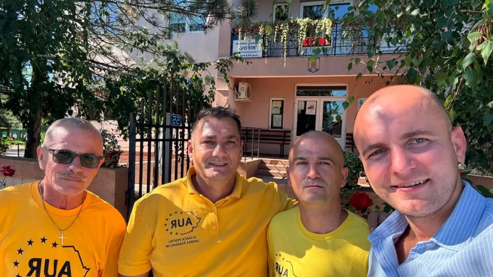 aur isi extinde prezenta in prahova andrei gusa partidul se construieste in mijlocul oamenilor