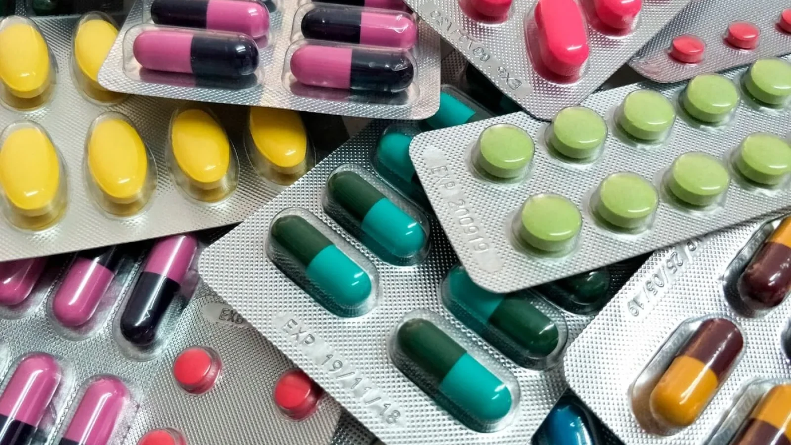 autoritatile avertizeaza majoritatea medicamentelor vandute online sunt contrafacute