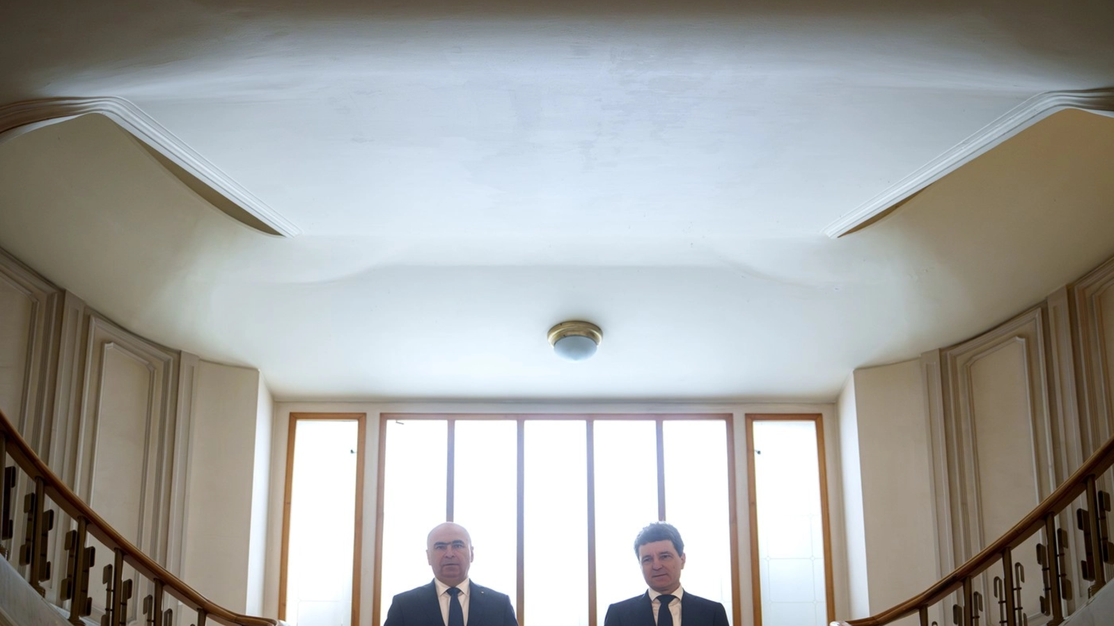 bolojan si nicusor dan transmit mesaje de paste sa pastram credinta si sa privim inainte cu incredere