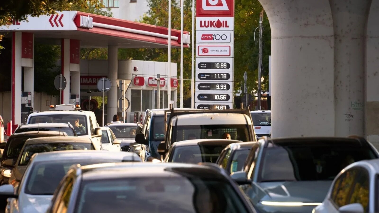 care ar fi impactul unei interdictii asupra exporturilor de motorina din sua asupra preturilor globale la combustibili