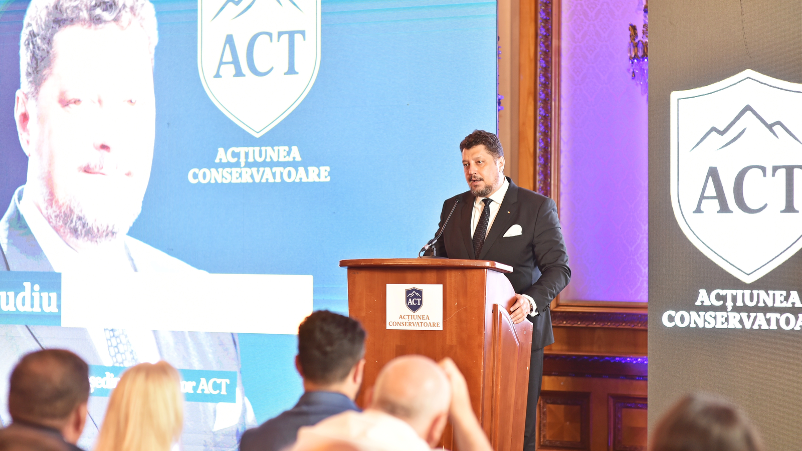 claudiu tarziu sustine ca alegerile anticipate reprezinta unica cale de salvare pentru romania