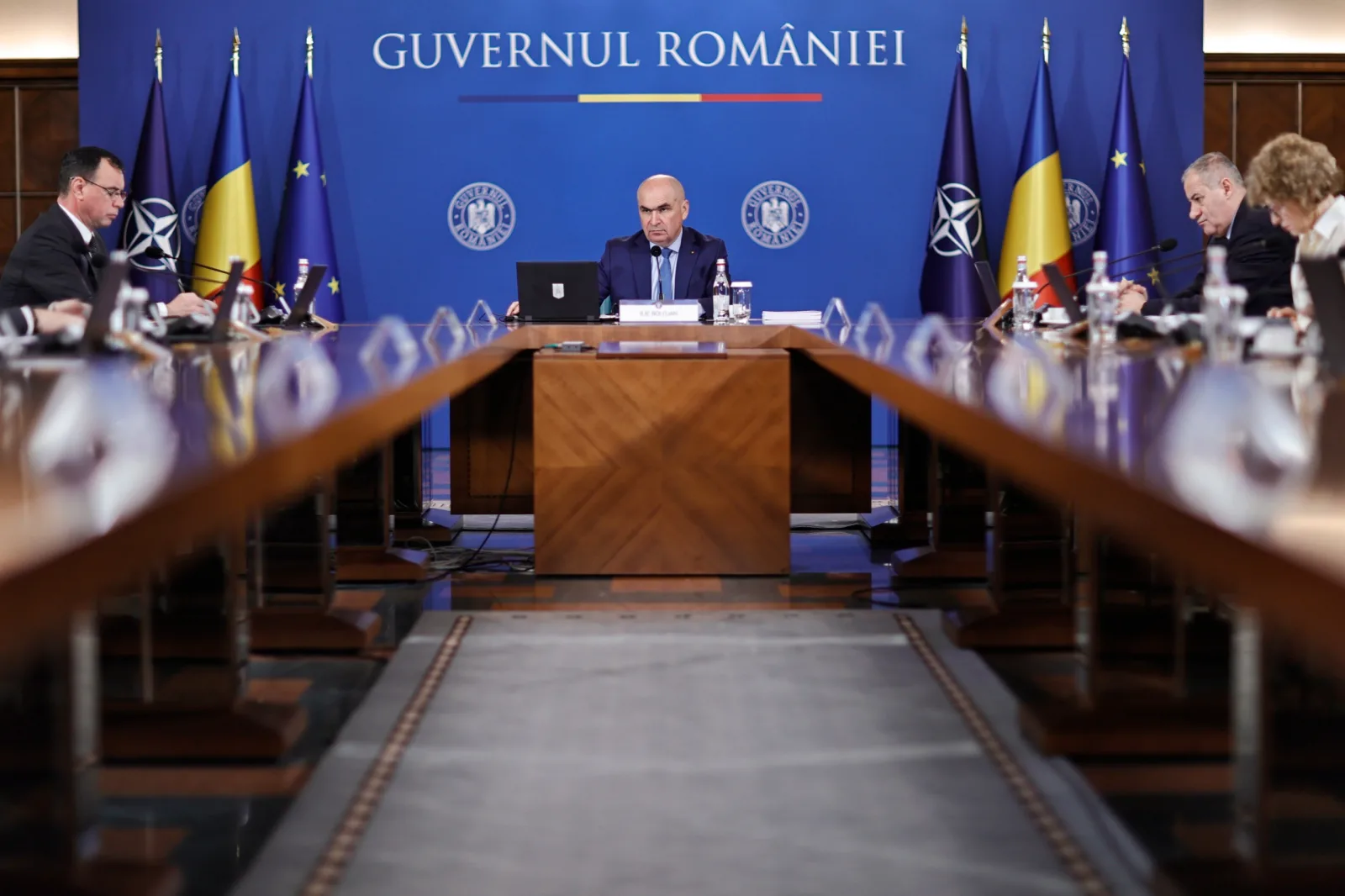 coalitia de guvernare anunta decizii cruciale pentru romani