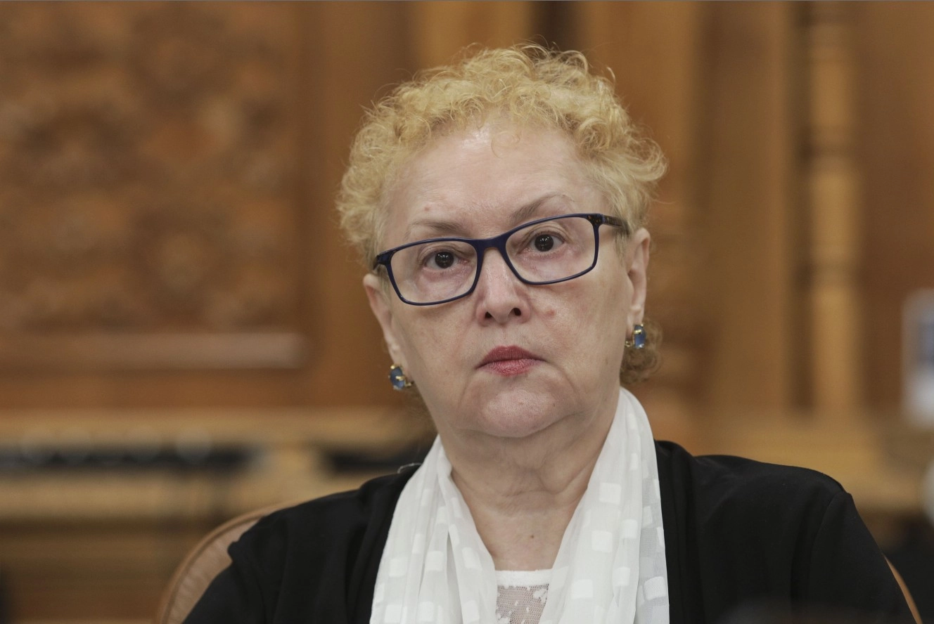 dispozitia privind prima zi de concediu medical neplatita contestata la curtea constitutionala