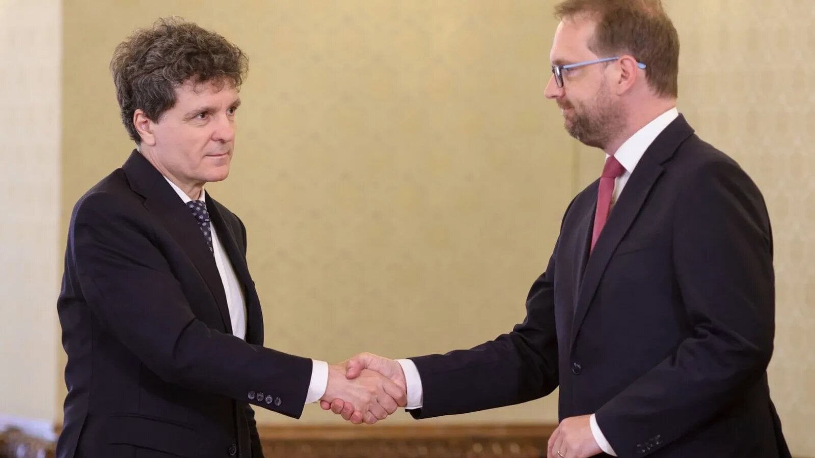 dominic fritz nicusor dan a dezamagit numerosi sustinatori iar eu impartasesc aceasta dezamagire liderul usr nu se considera insa pacalit de presedinte