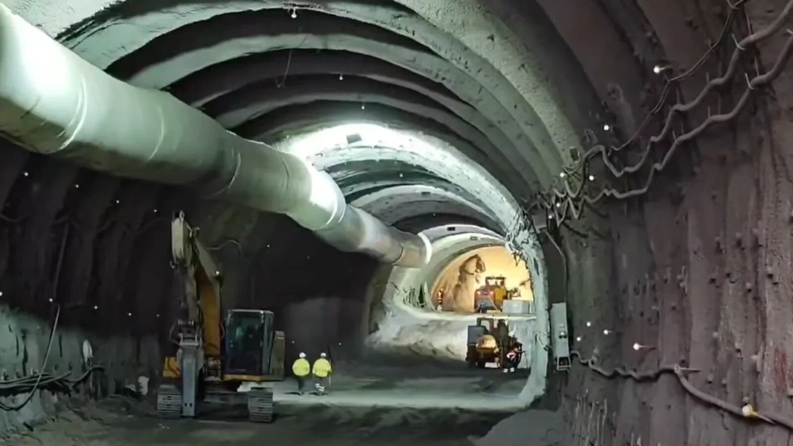etape noi pe autostrada sibiu pitesti stadiul actual al tunelurilor si viaductelor din zona montana