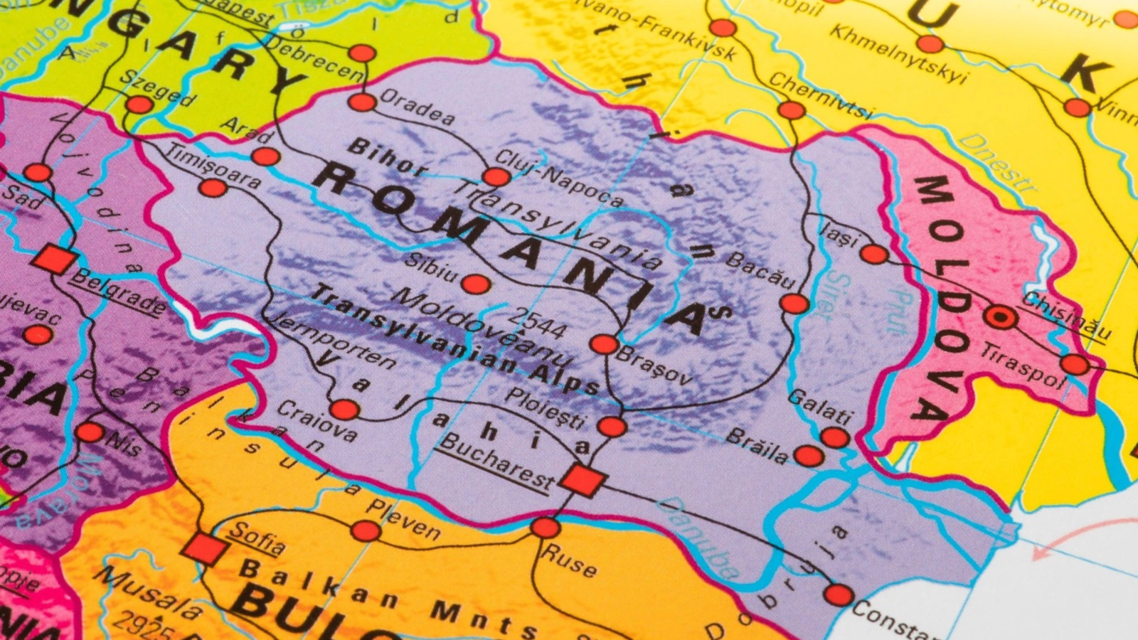 europarlamentar roman cere un moment ungaria pentru romania trebuie ras tot parlamentul schimbat din temelii