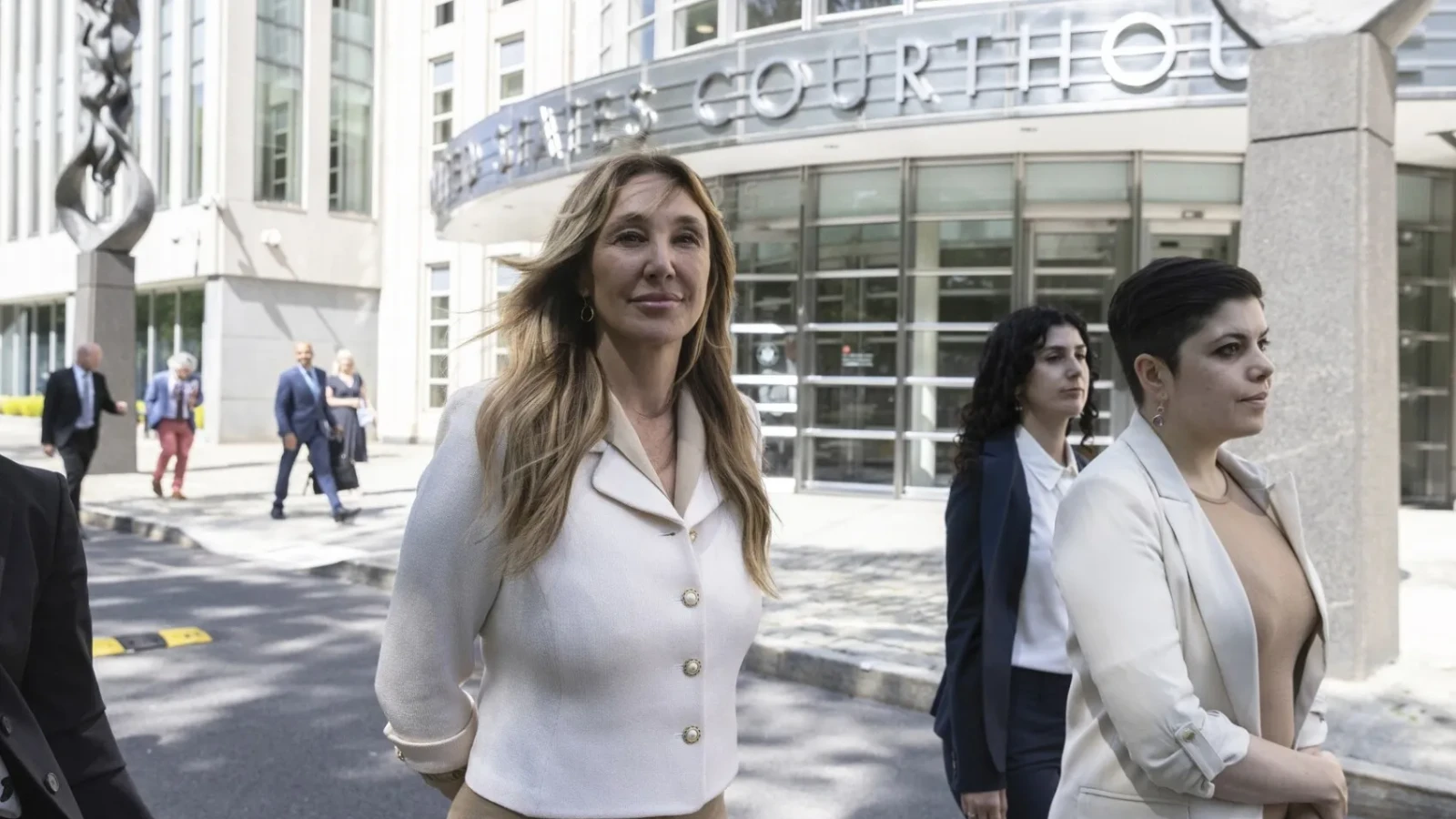 fondatoarea onetaste condamnata la 9 ani de inchisoare pentru o schema de manipulare sexuala si financiara