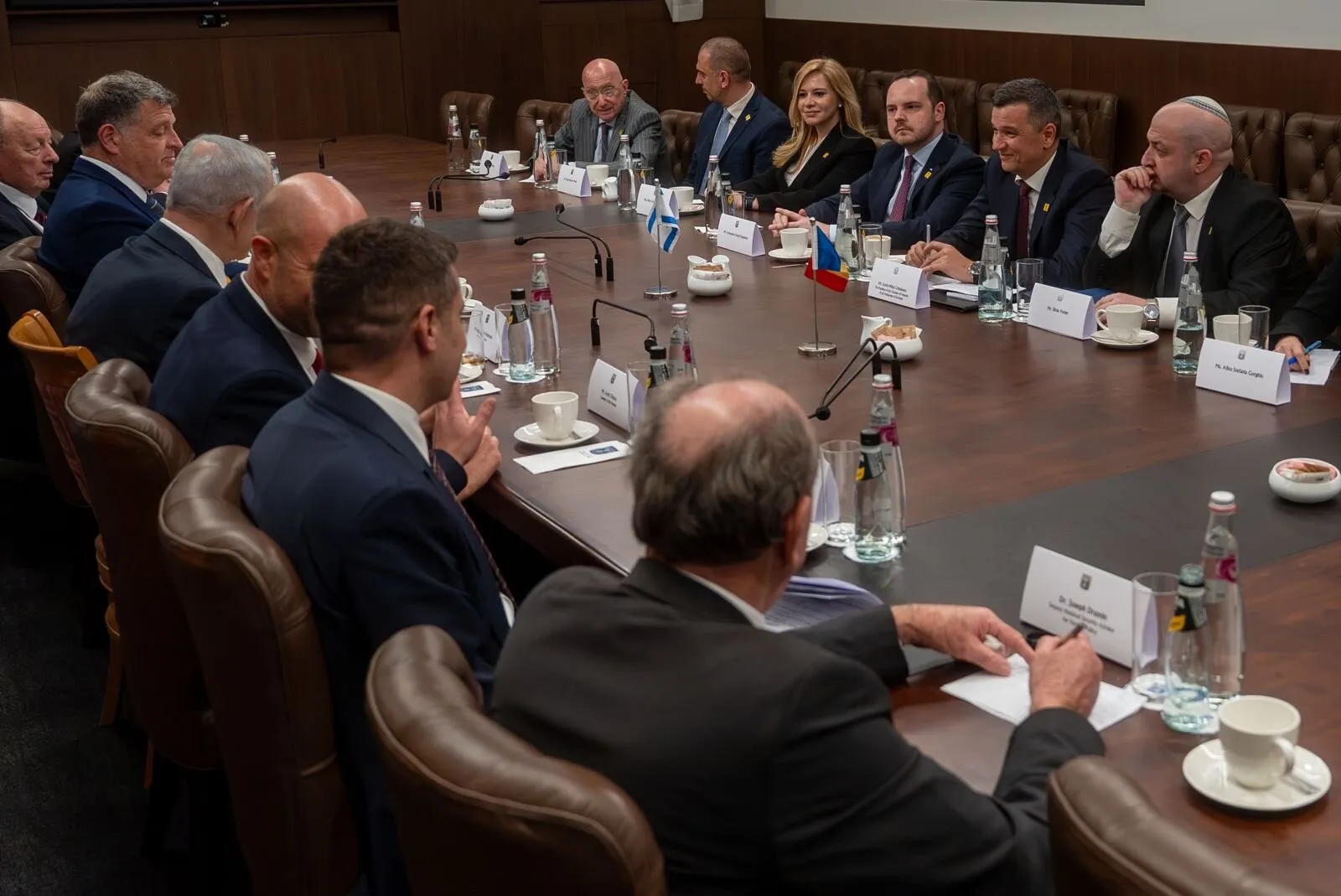 grindeanu continua vizita in israel intalniri cu patriarhul ierusalimului si presedintele knesset ului