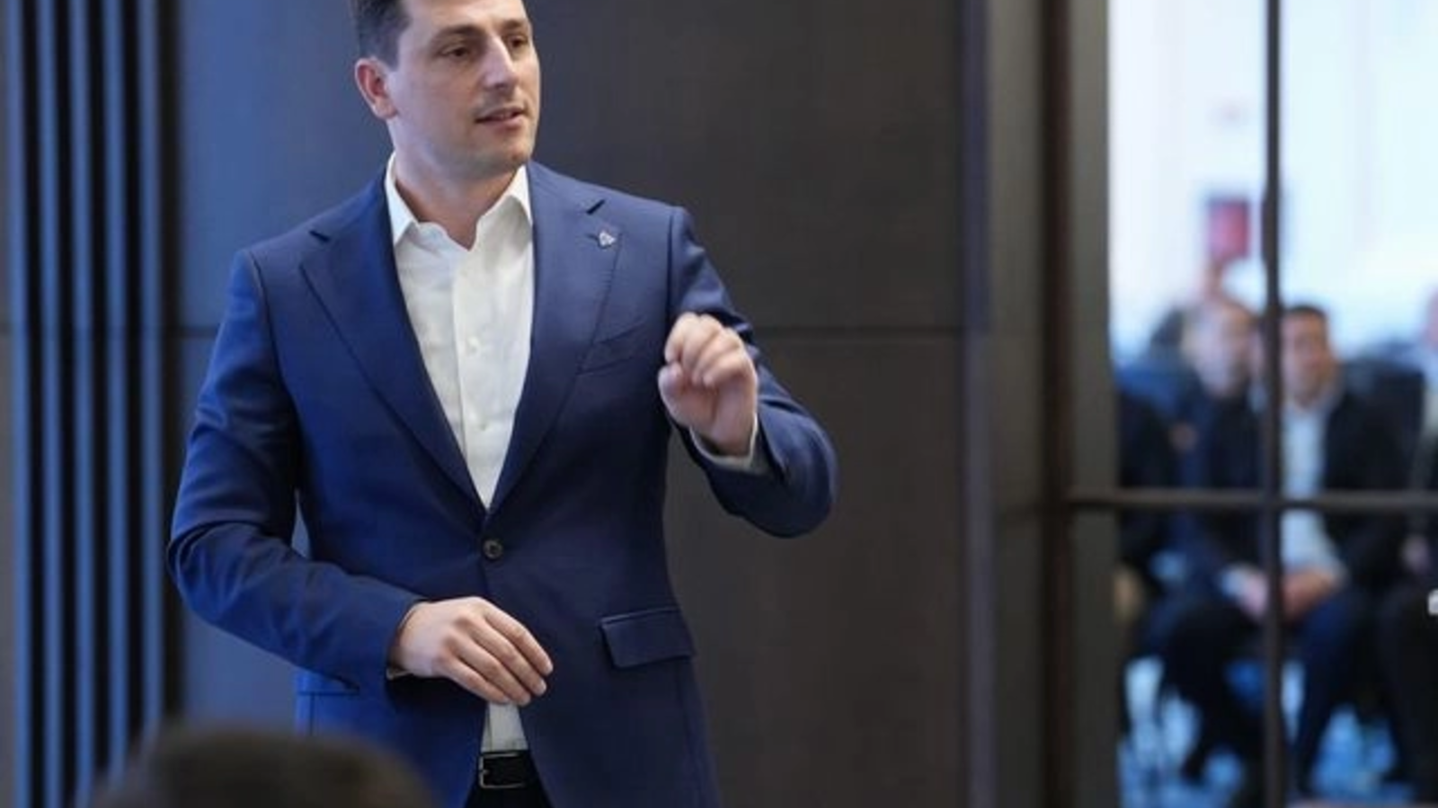 ionel bogdan pnl in lipsa investirii acestui guvern asteptam propunerea presedintelui urmarim numarul de voturi poate in ceasul al treisprezecelea unii parlamentari se razgandesc