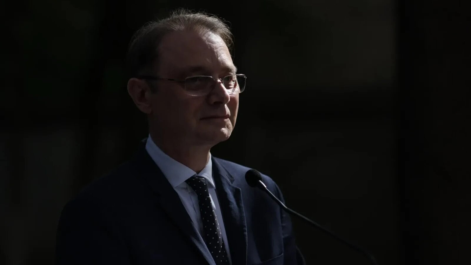 luca niculescu trage un semnal de alarma spitalele medicamentele si primariile amenintate de blocaje majore