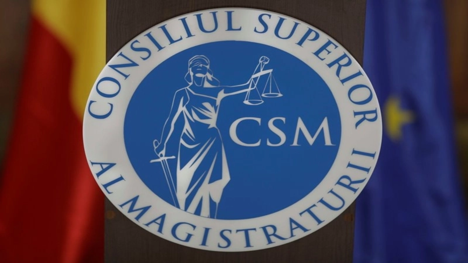 magistratul din caras severin cercetat pentru uz de arma exclus temporar din profesie