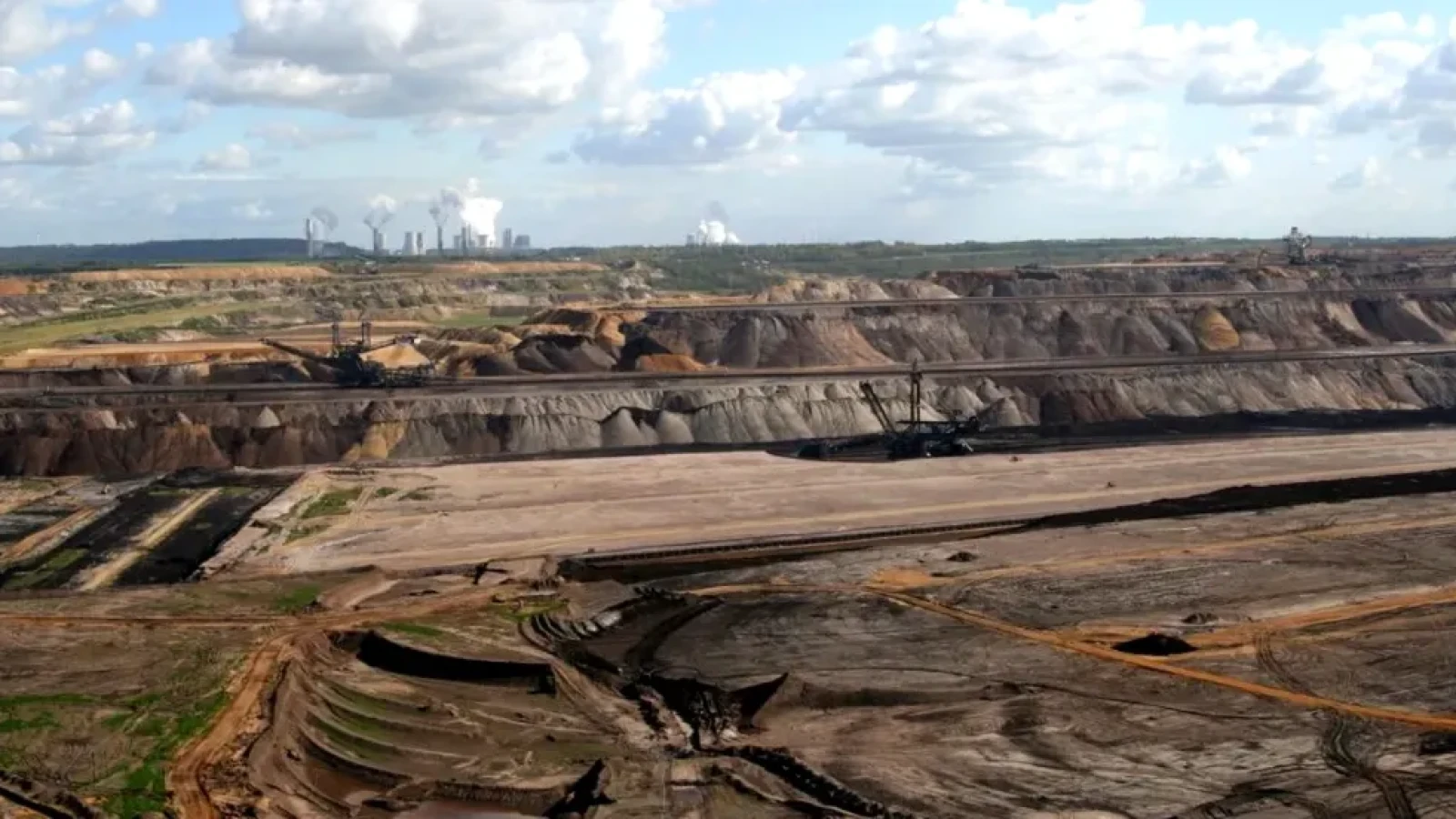 masuri urgente pentru stoparea abuzurilor in exploatarea nisipului si pietrisului din rauri