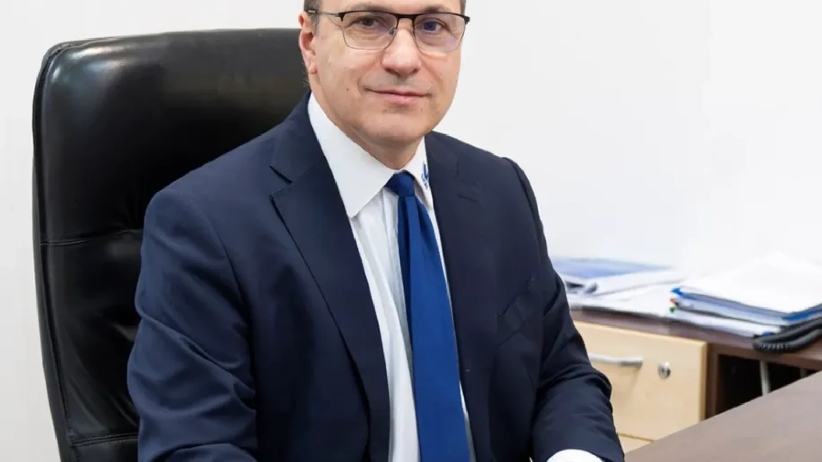 mihai dimian directorii de scoli trebuie selectati prin concurs nu prin influente politice