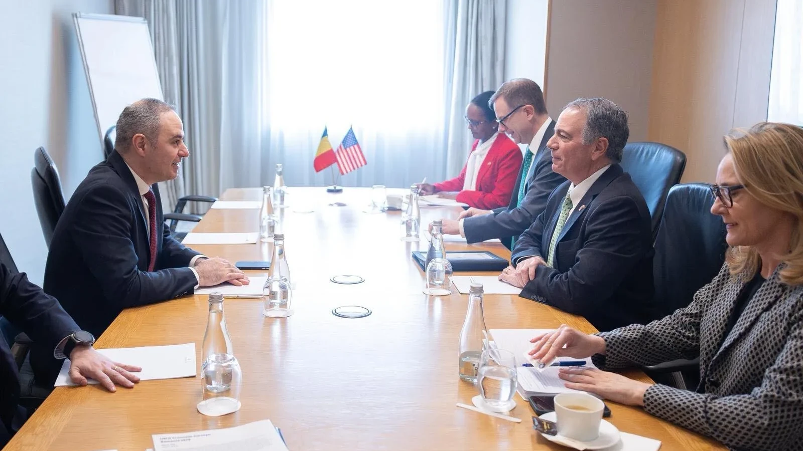 ministrul finantelor si noul ambasador sua discuta investitii strategice in contextul bugetului