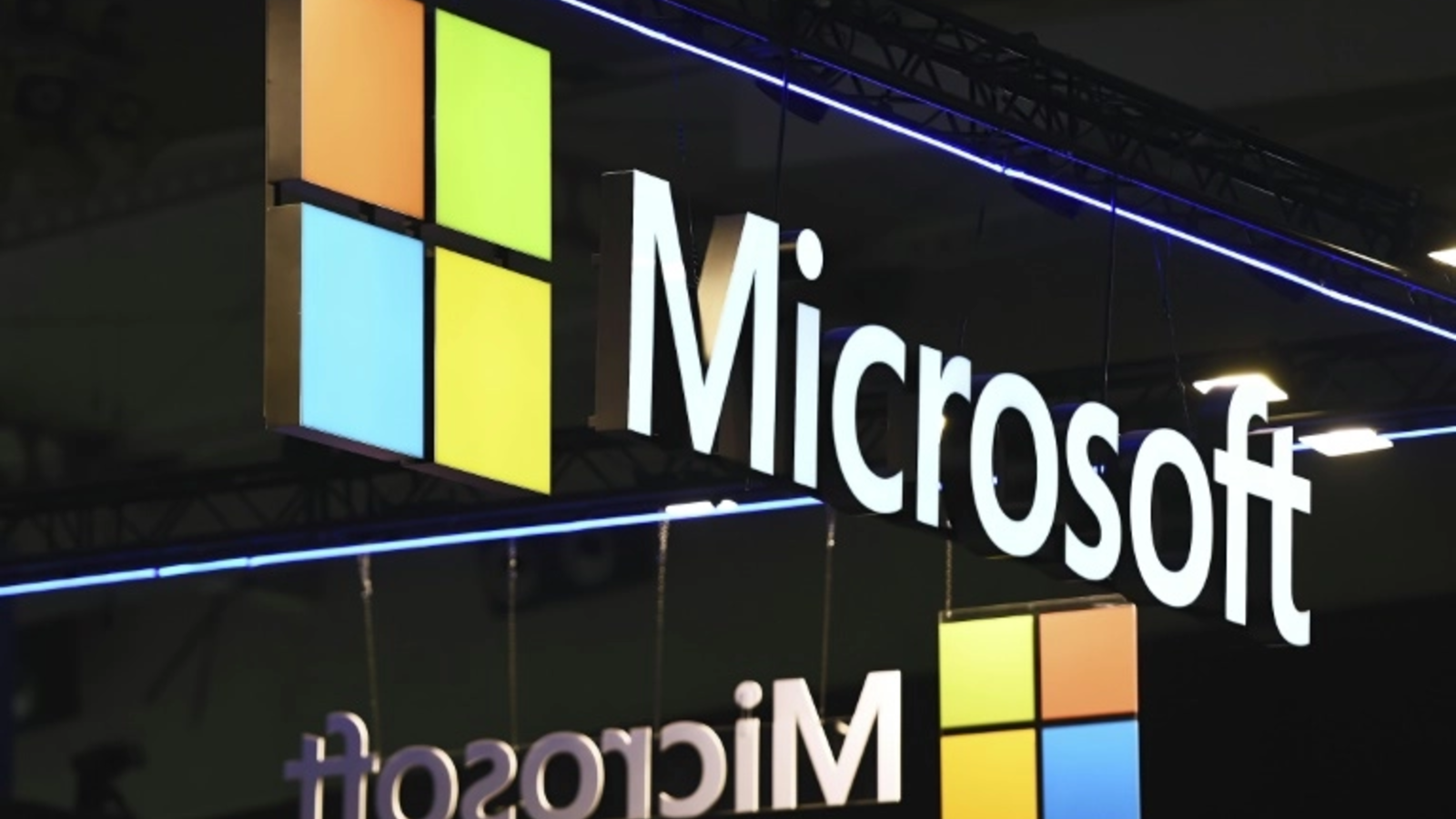 mustafa suleyman seful ai de la microsoft trage un semnal de alarma sistemele ai isi modifica propria memorie de lucru