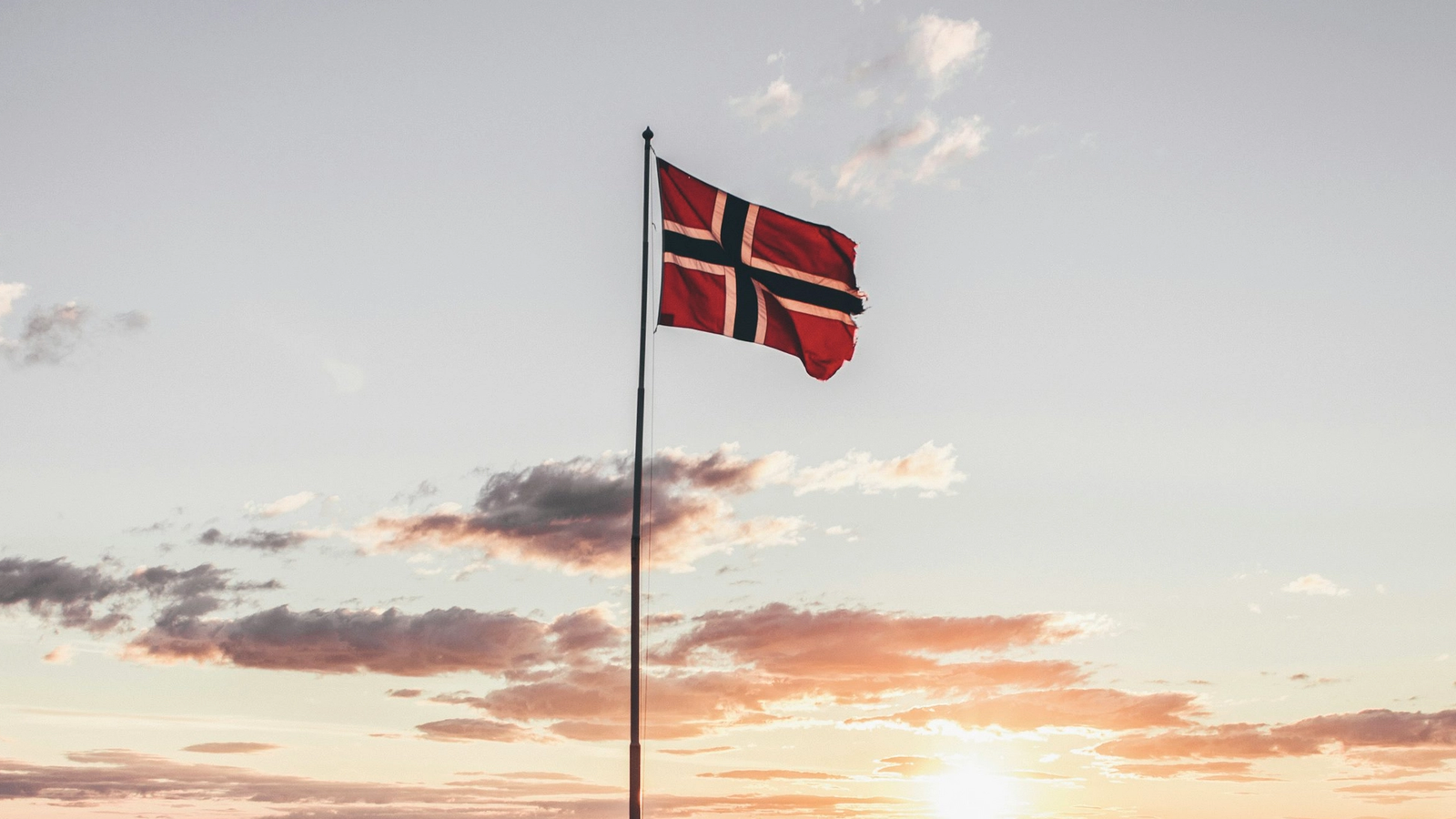 norvegia se pregateste sa reduca taxele pe carburanti in urma cresterii preturilor