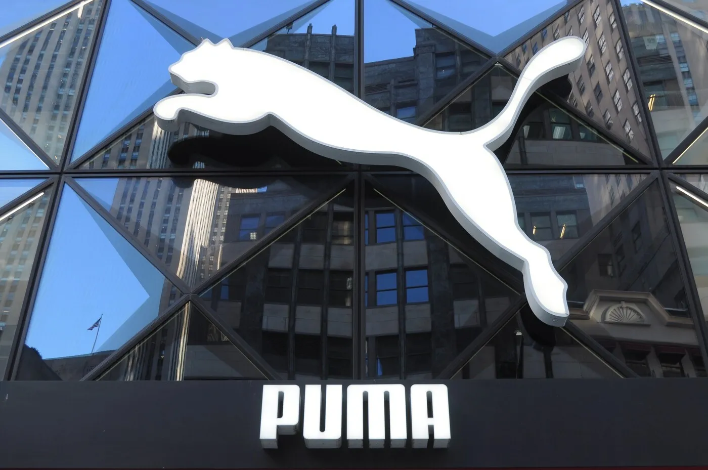 o tranzactie colosala gigantul chinez anta devine principalul actionar al puma