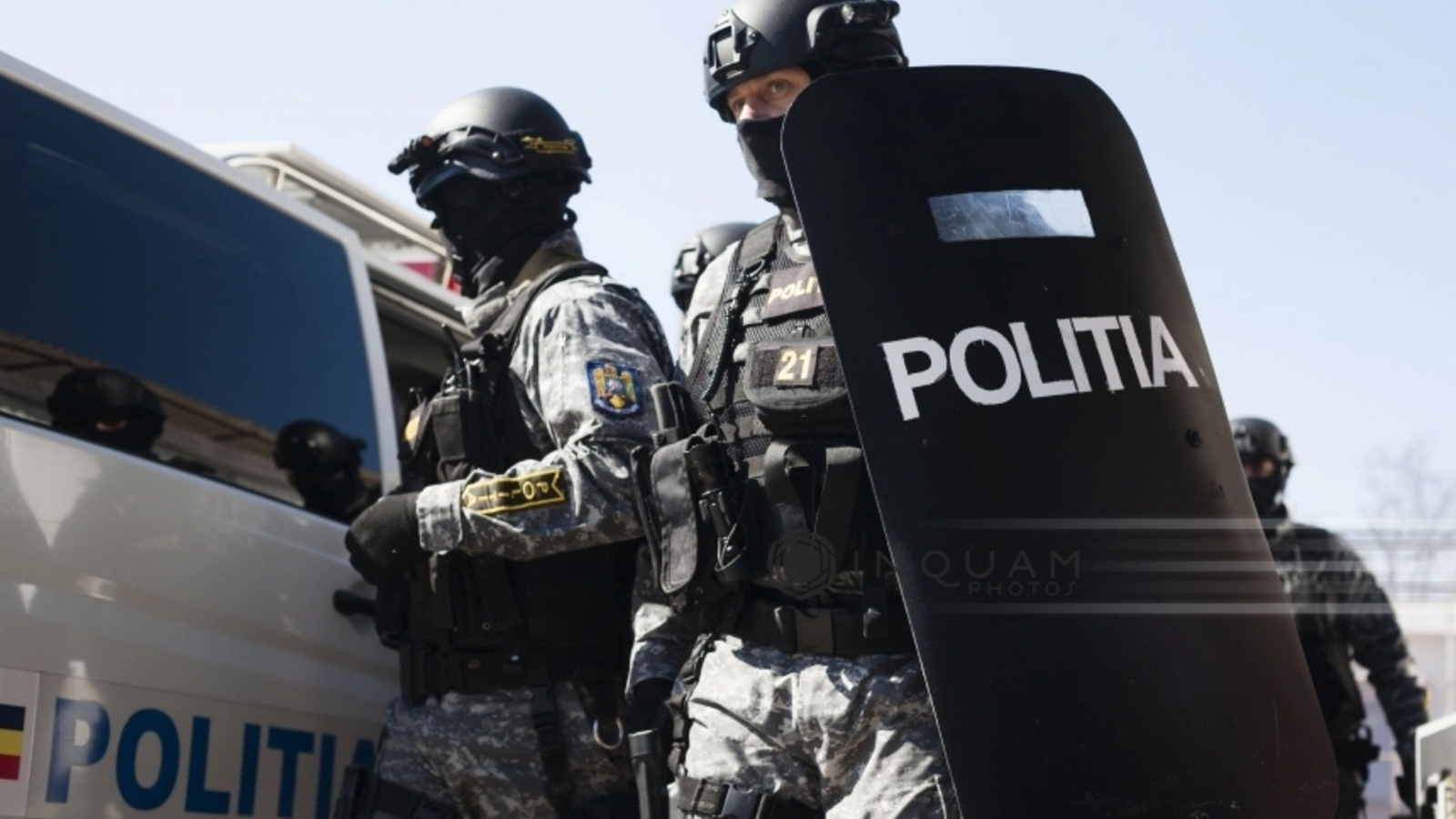 perchezitii in romania si germania retea familiala de trafic de persoane destructurata tinere recrutate prin metoda loverboy