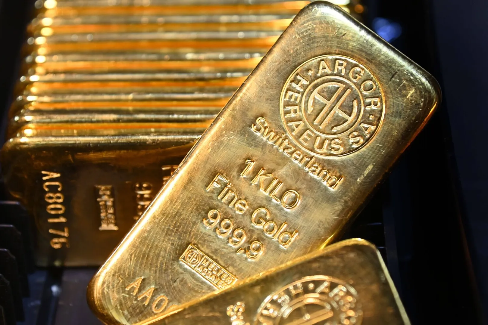 pietele de metale pretioase zguduite de o nominalizare la fed