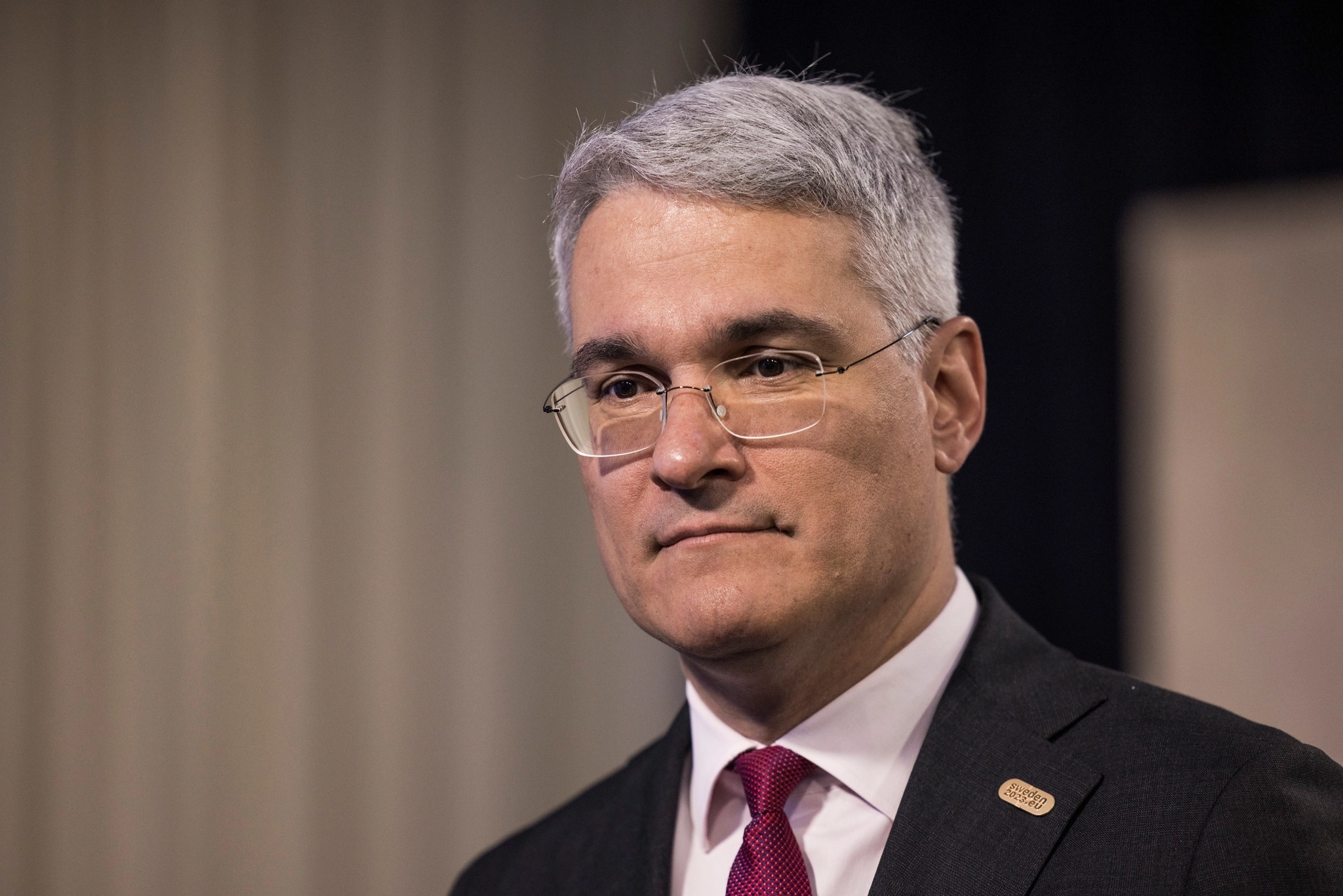 pislaru alege intre grindeanu si simion iar raspunsul sau este ilie bolojan