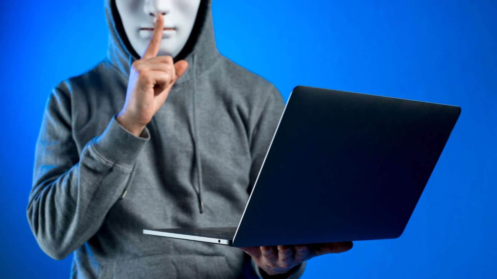 politia il urmareste pe cel care a indemnat la sinucidere un adolescent olimpic din iasi mai multi elevi au fost tinta unor provocari similare