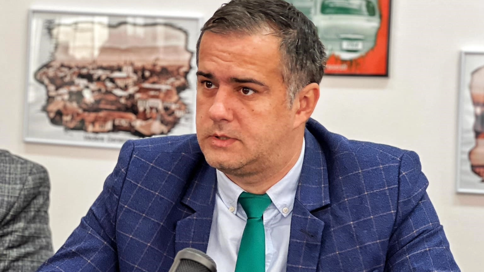 primarul bacaului lucian viziteu critica guvernul bolojan pentru taieri bugetare neasteptate