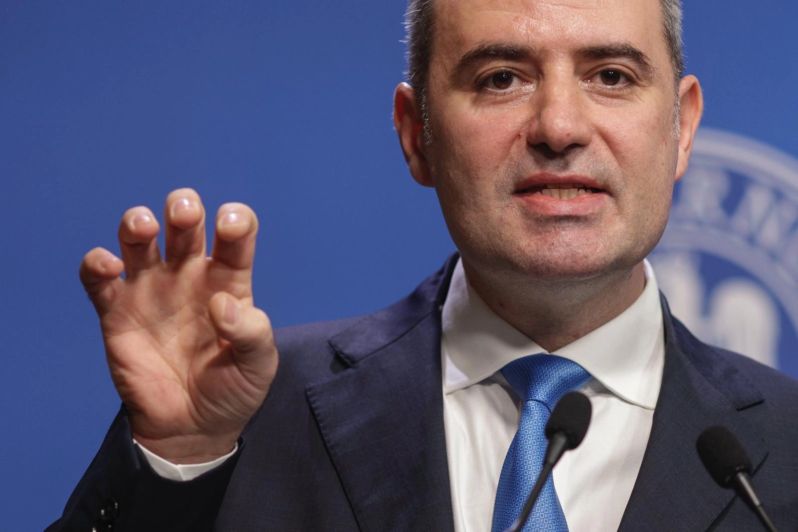 primul excedent bugetar din ianuarie dupa sapte ani anunta ministrul finantelor