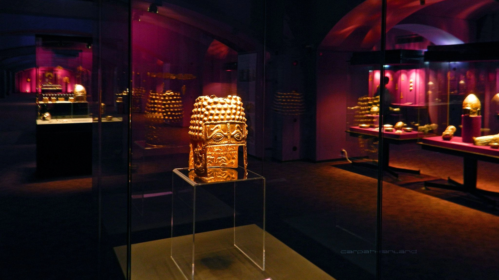 procesul pentru jafurile de la cotofenesti incepe in olanda trei suspecti ajung in fata instantei