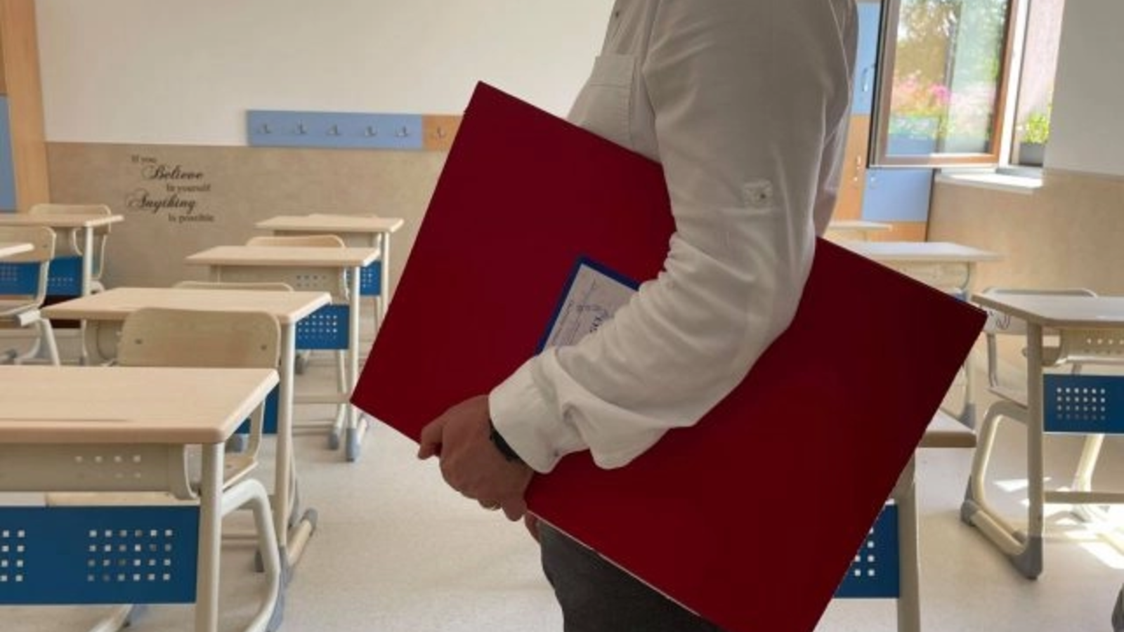 profesorii romani printre cei mai slab remunerati din europa domnul trandafir in urma clasamentului salarial