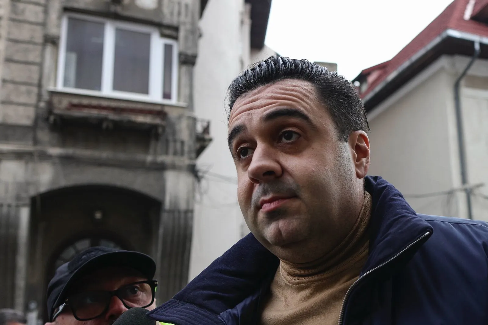 razvan cuc fost ministru a fost eliberat din arest preventiv si plasat in arest la domiciliu