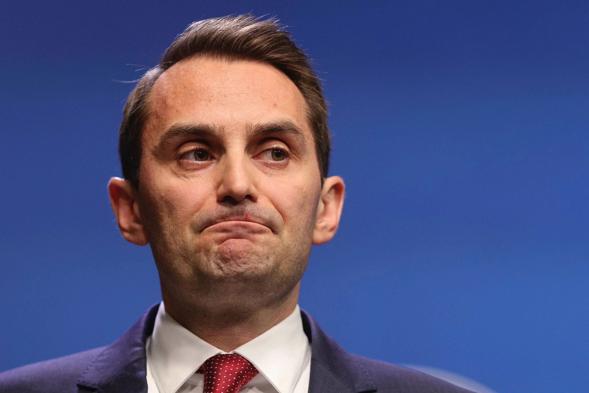 restructurarea comisiei pentru investitii straine anuntata vara trecuta se va face prin ordonanta de urgenta