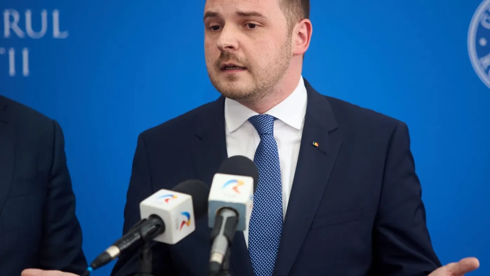 rogobete ii tine partea lui nicusor dan in dezbaterea despre numirile la parchete este opusul arogantei