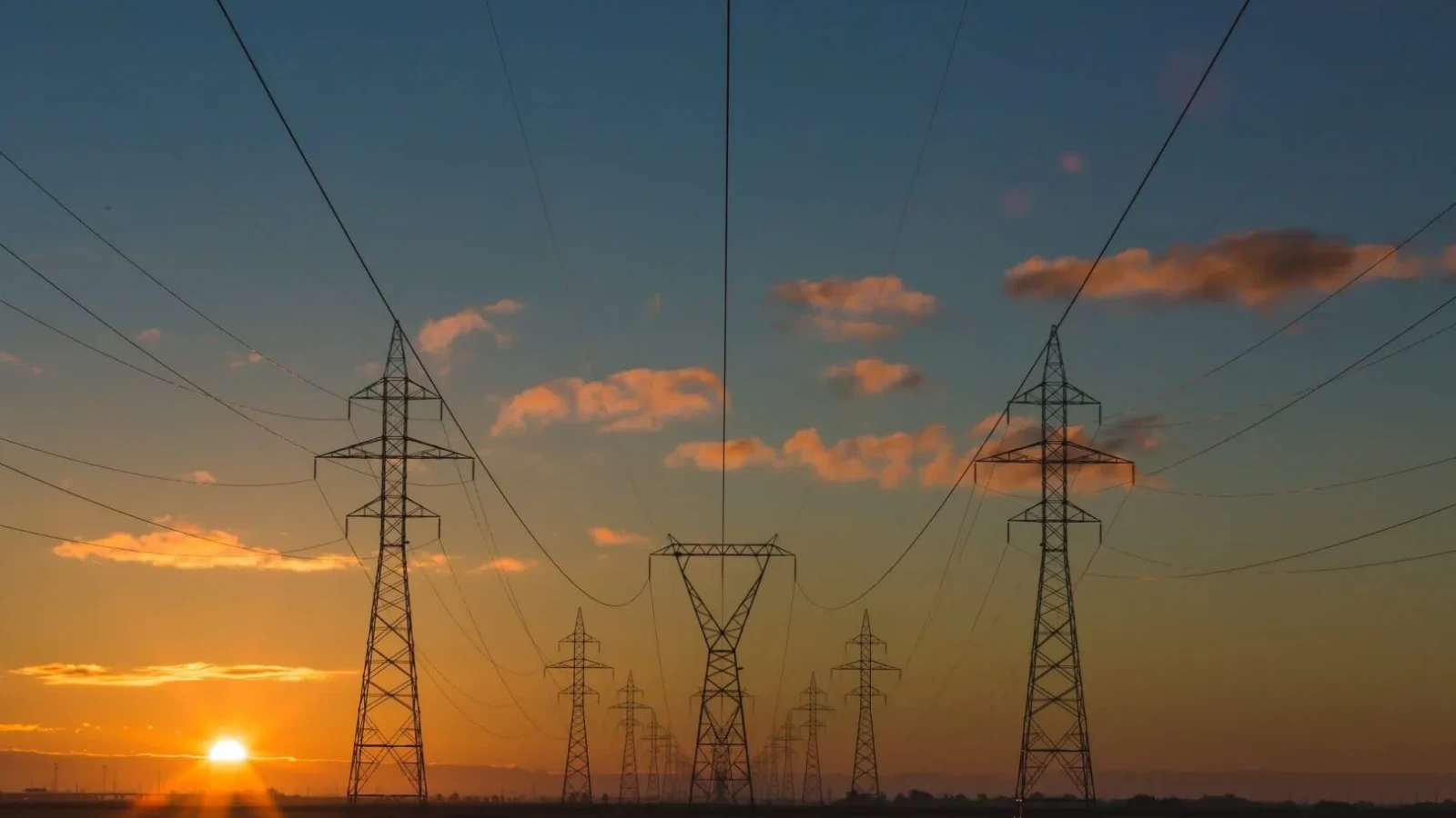 romania aproape de 400 000 de prosumatori capacitatea instalata de productie a energiei electrice a explodat care sunt judetele fruntase