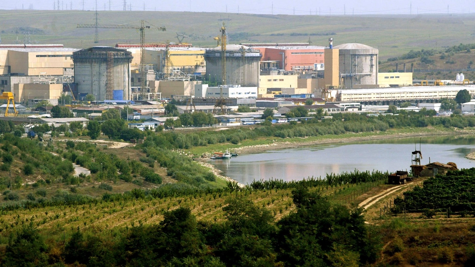 situatie critica pe dunare reactoarele de la cernavoda nu pot fi repornite impactul se va reflecta in facturile la energie