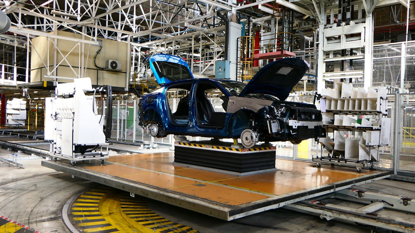 stellantis reintroduce motoare diesel pe piata europeana ca raspuns la incetinirea tranzitiei electrice