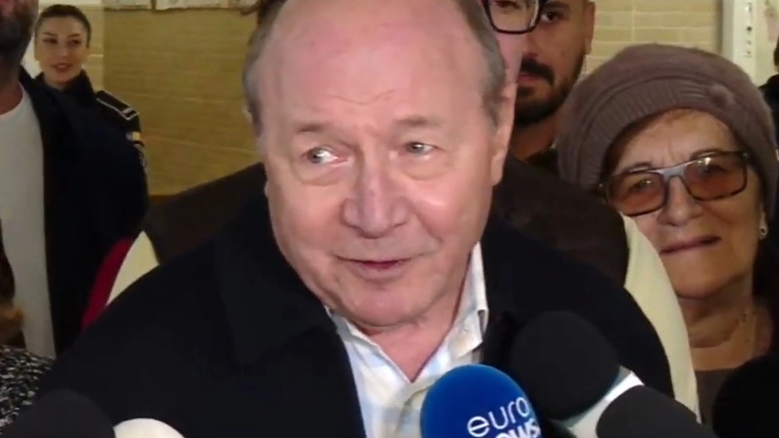 traian basescu romania are nevoie de un guvern cu puteri depline si de rectificare bugetara