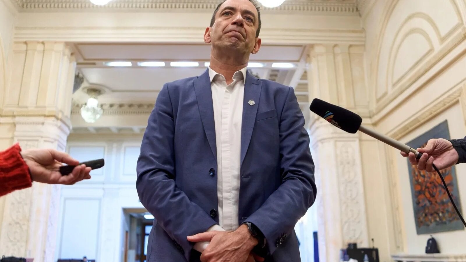udmr isi stabileste limita clara fata de cabinetul niculescu asta nu reprezinta o reforma csoma botond estimeaza durata de viata a executivului