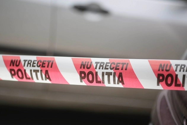 un barbat din iasi este acuzat de omor dupa ce si a ucis mama cu o bucata de lemn