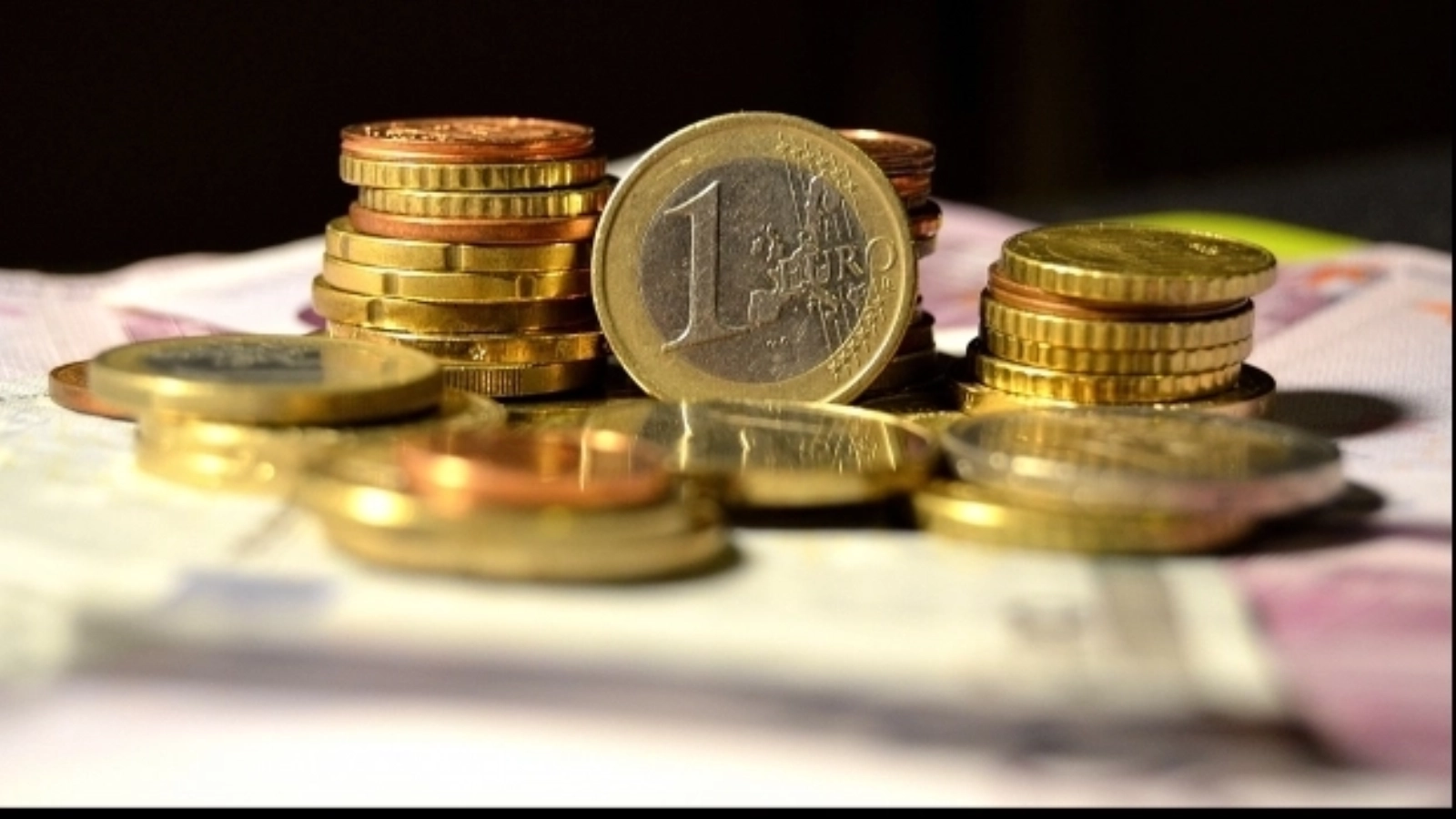 unde isi pot feri romanii economiile de inflatie in anul urmator lei euro aur sau titluri de stat