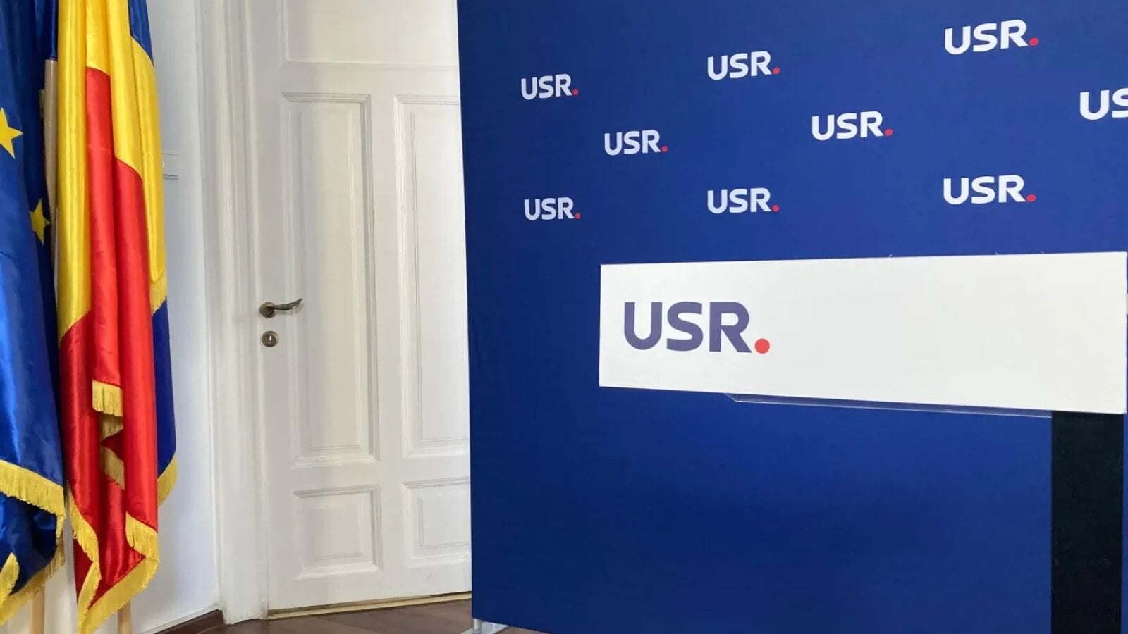 usr respinge unanim cabinetul luca niculescu fritz acuza o majoritate toxica cu aur si promite vigilenta totala asupra fiecarui mismas