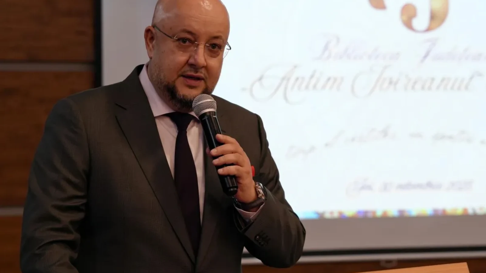 valcea 6 5 milioane de lei alocati de urgenta pentru ca 30 000 de locuitori din ramnicu valcea sa nu ramana fara caldura si apa calda
