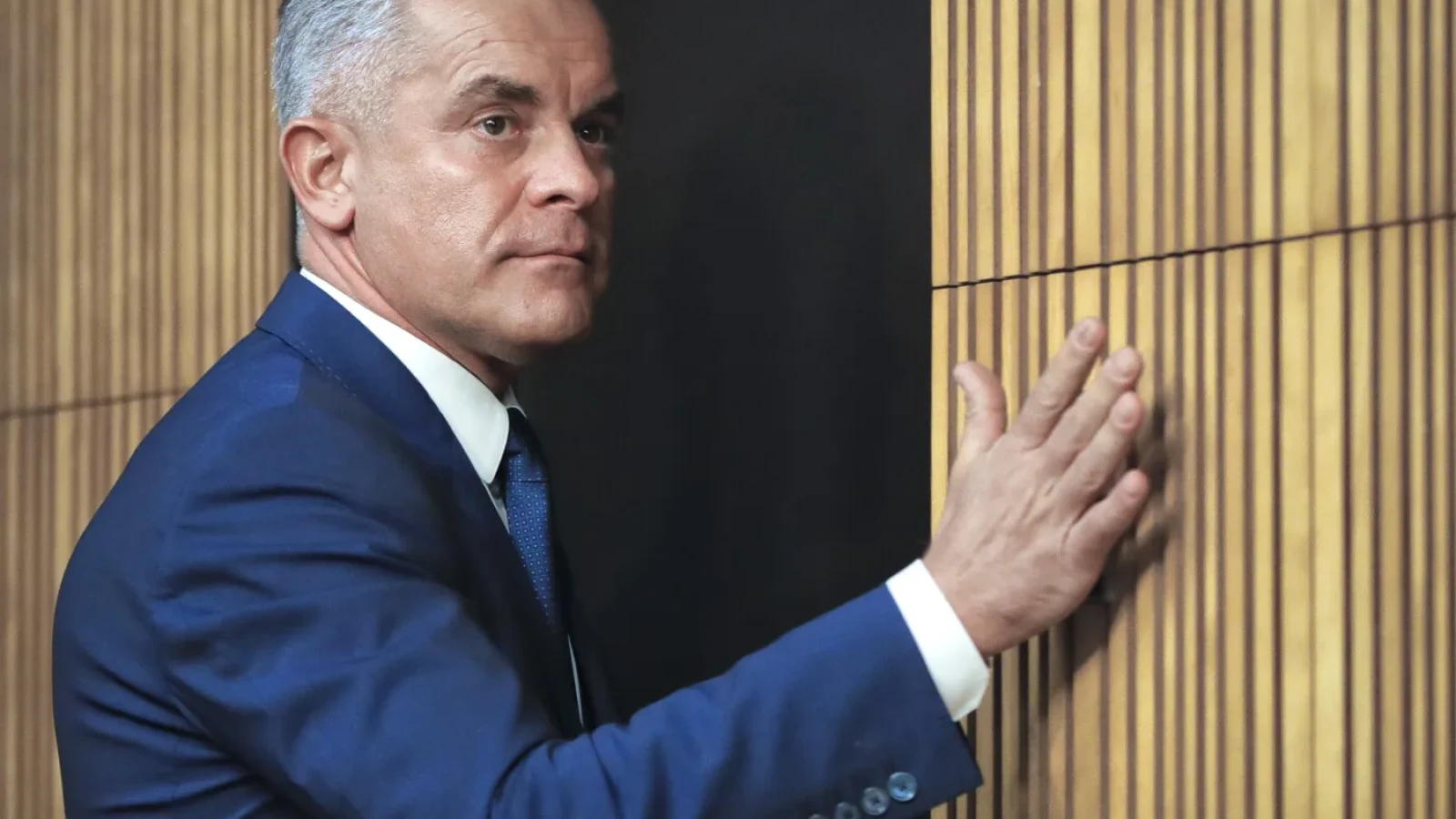 vladimir plahotniuc condamnat la 19 ani de inchisoare pentru frauda bancara si conducerea unei organizatii criminale